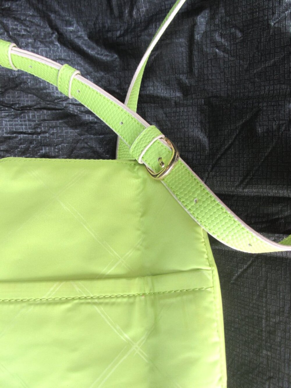 Vera Bradley Citrine Green Crossbody Tote Bag or Purse - Picture 7 of 14